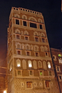 This is the house where I had my apartment in the Old City, see the lights...that is the mafrag....